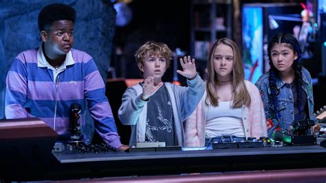 'Secret Headquarters' Review: A Subpar Superhero .